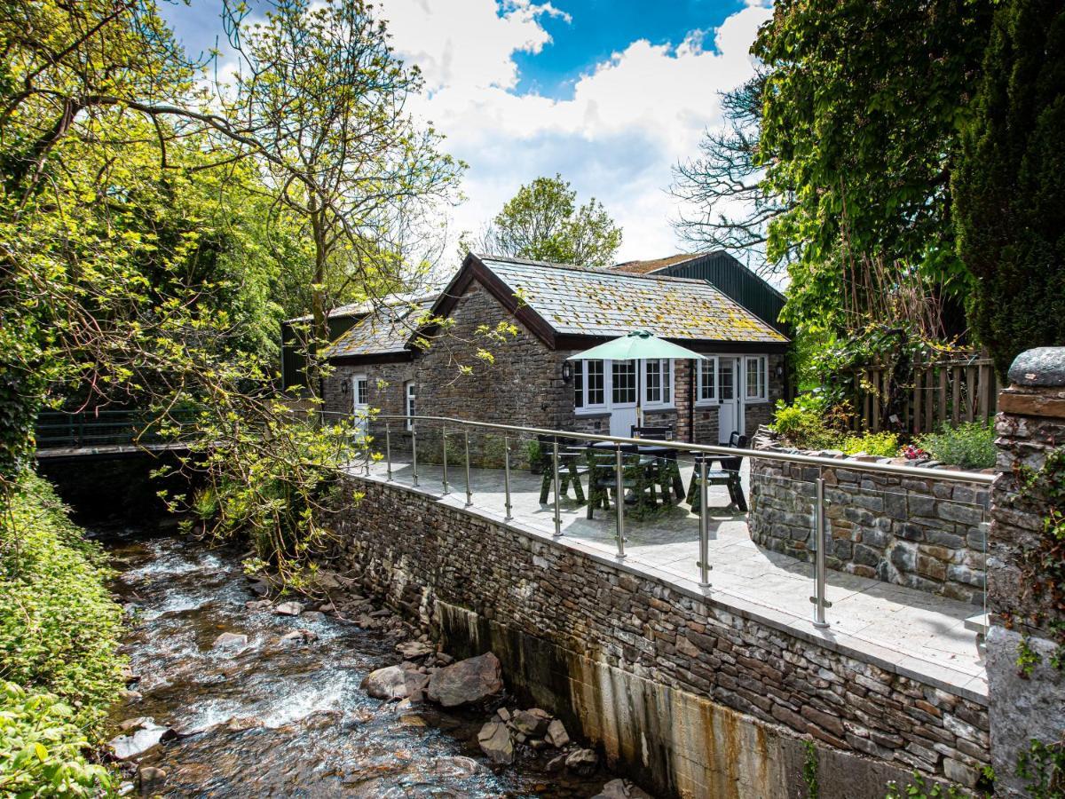 Swansea Valley Holiday Cottages Cilybebyll Ngoại thất bức ảnh