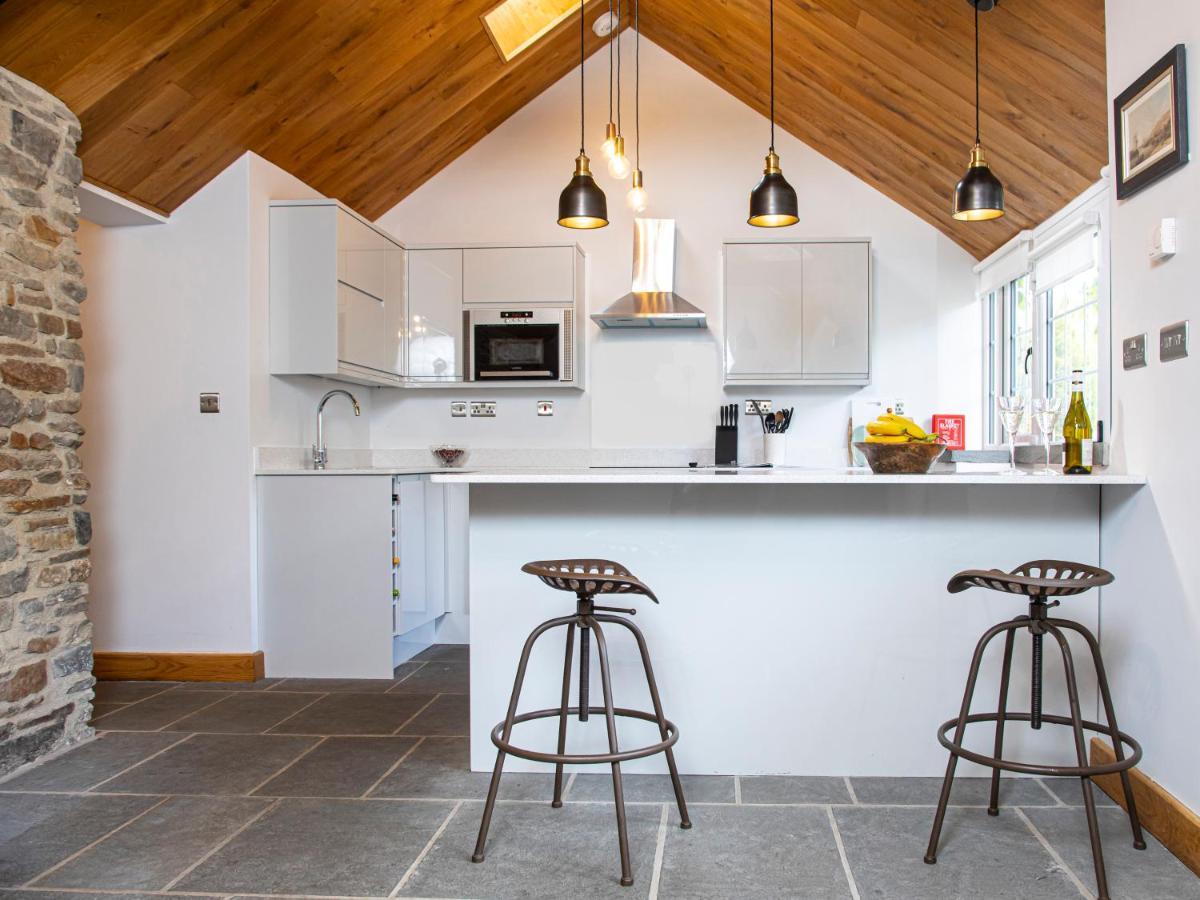 Swansea Valley Holiday Cottages Cilybebyll Ngoại thất bức ảnh