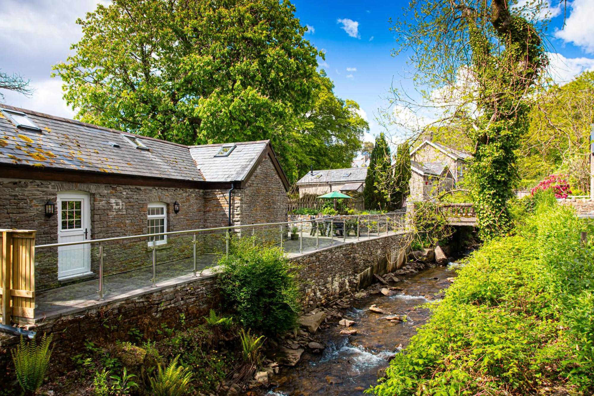 Swansea Valley Holiday Cottages Cilybebyll Ngoại thất bức ảnh
