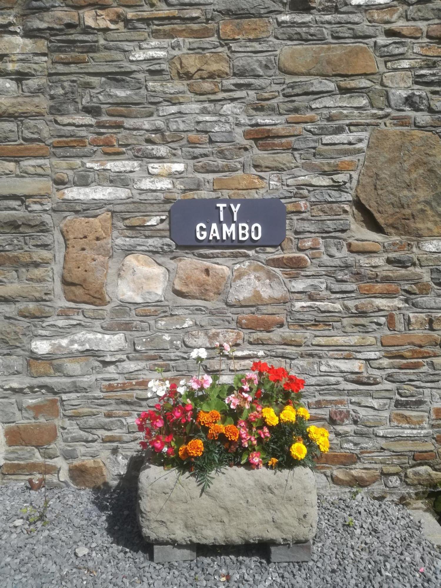 Swansea Valley Holiday Cottages Cilybebyll Ngoại thất bức ảnh