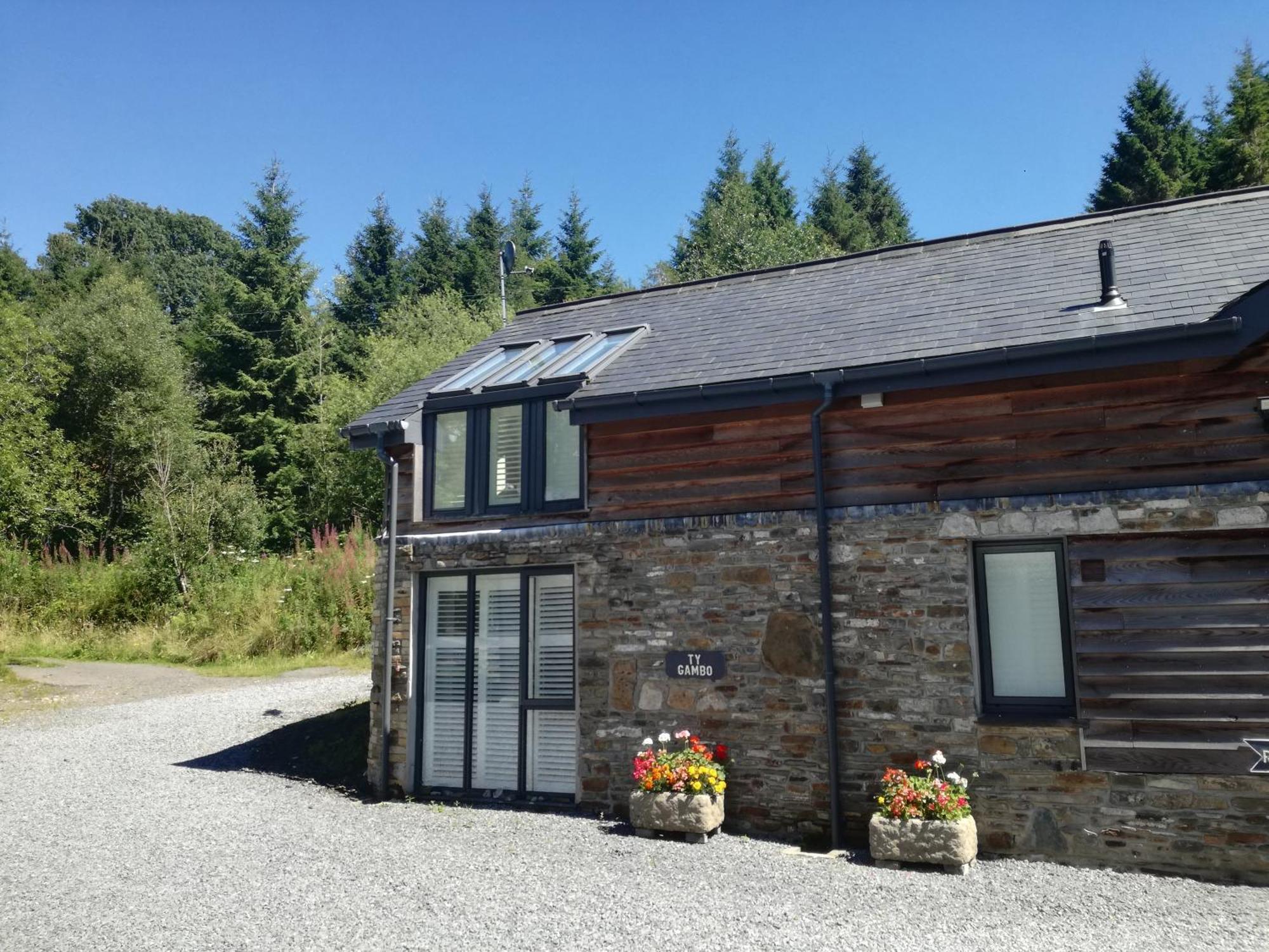 Swansea Valley Holiday Cottages Cilybebyll Ngoại thất bức ảnh